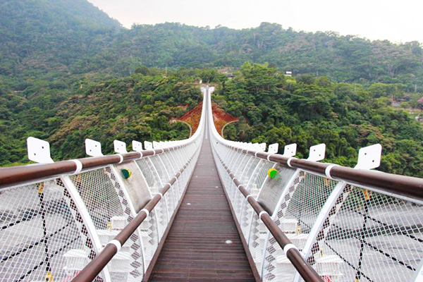 山川琉璃吊橋